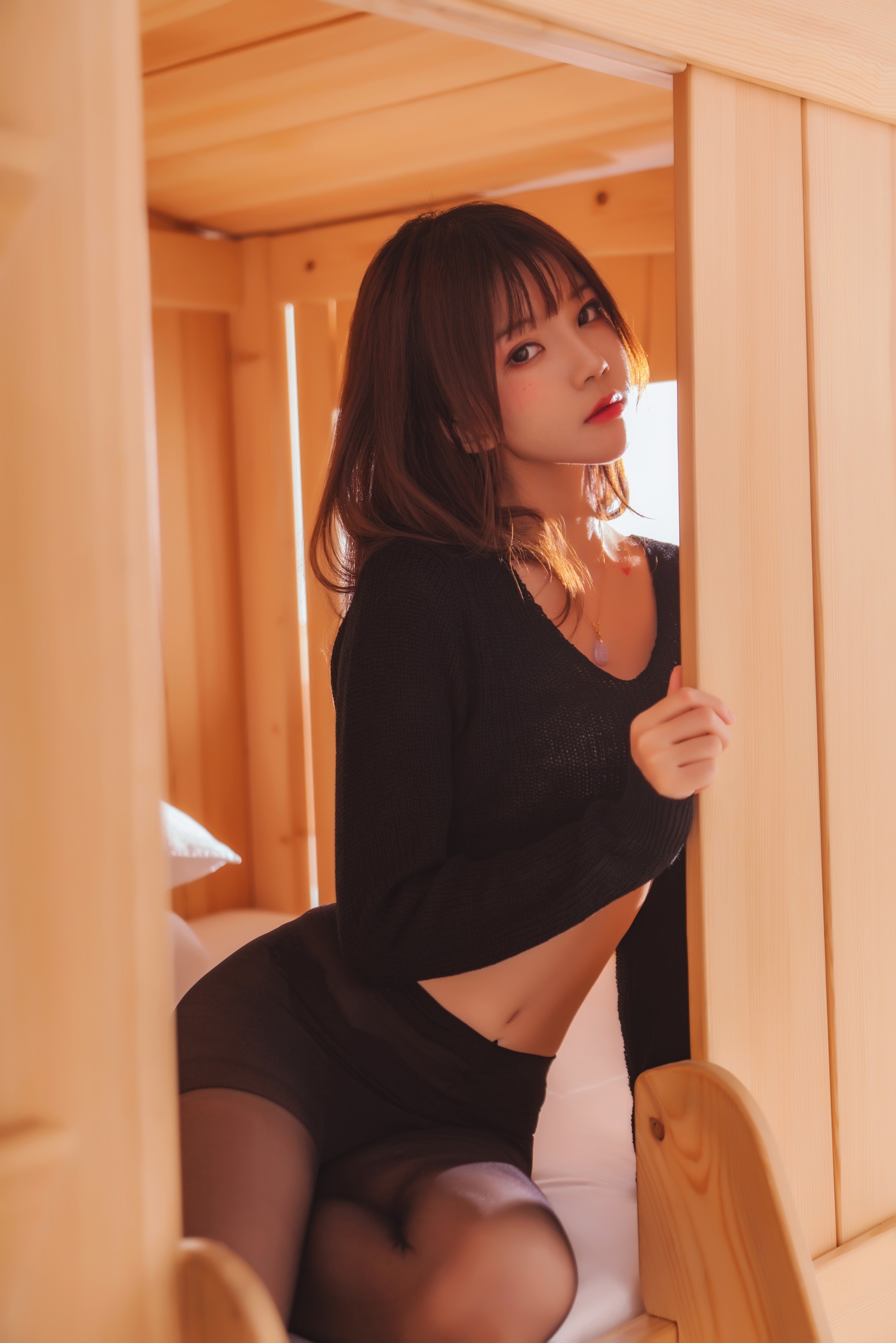 图片[1]-桜桃喵 – NO.062 小黑 [32P]-XikXak